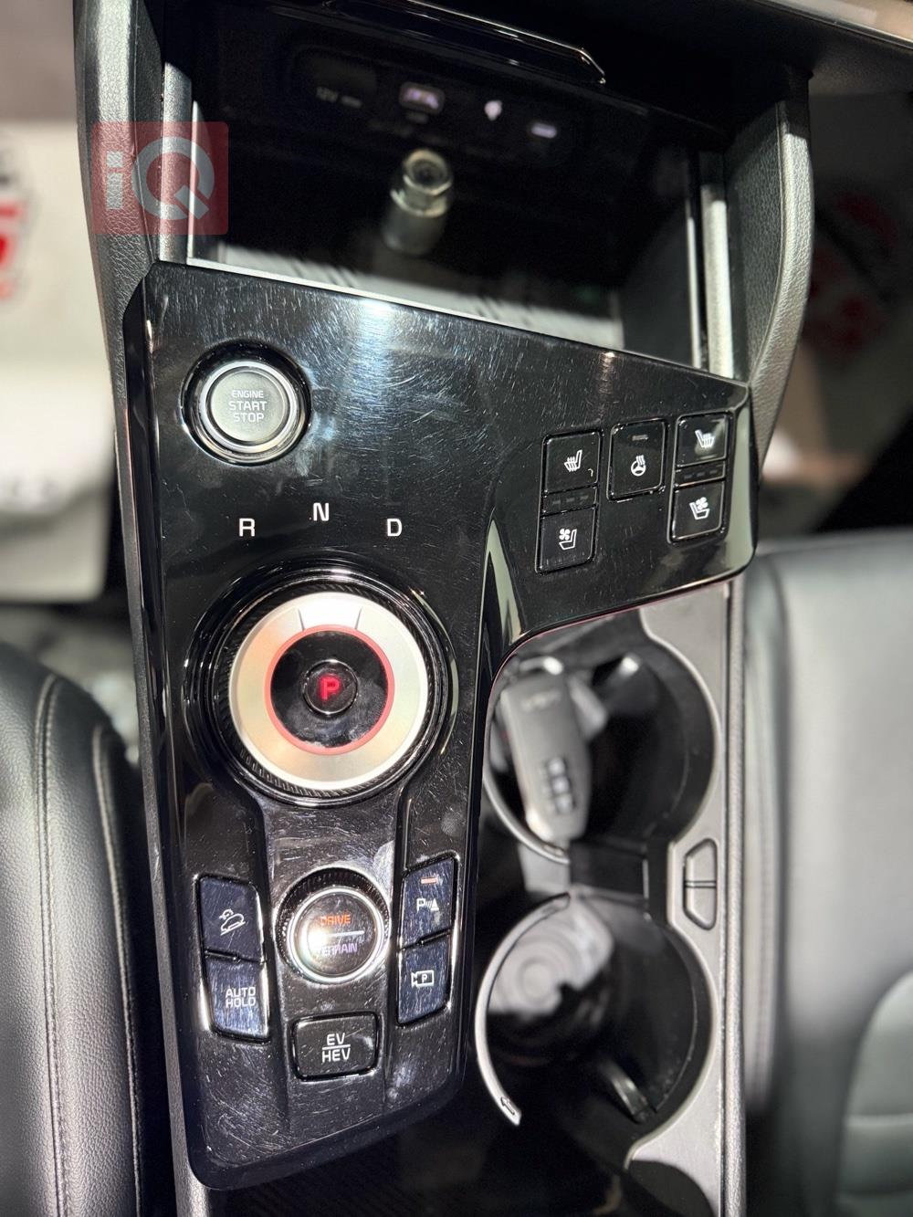 https://cdn.iqcars.io48cb21e2-6999-47a4-9385-5072d4033b3c_14.jpg